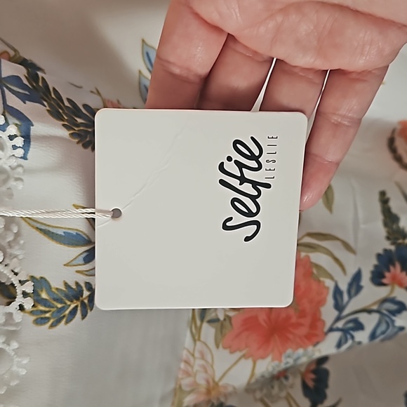 BOBBY BARDOT NECKLINE PUFF SLEEVE DRESS FLORAL PRINT WHITE - Picture 6 of 9